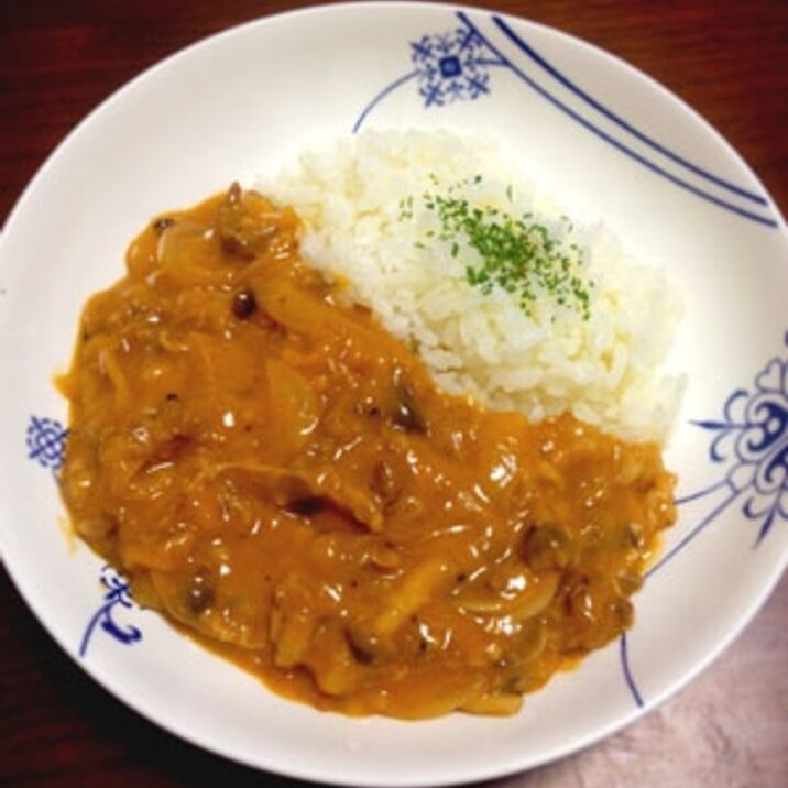 お肉たっぷり！ビーフストロガノフ